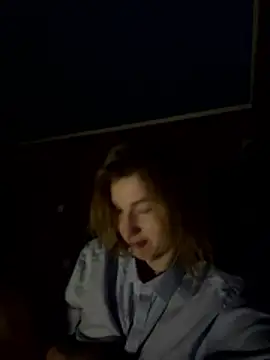 Snapshot of _Crystal_2 chatting on 01/16/26, 03:43 Crystal 2 online show from 01/16/26, 03:43