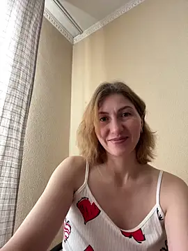 Snapshot of _Crystal_2 chatting on 02/16/26, 08:46 Crystal 2 online show from 02/16/26, 08:46