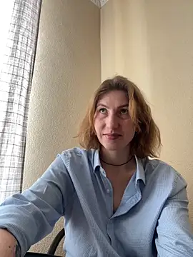 Snapshot of _Crystal_2 chatting on 02/06/26, 09:38 Crystal 2 online show from 02/06/26, 09:38