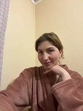 Snapshot of _Crystal_2 chatting on 01/31/26, 09:24 Crystal 2 online show from 01/31/26, 09:24