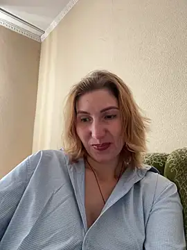 Snapshot of _Crystal_2 chatting on 01/15/26, 11:57 Crystal 2 online show from 01/15/26, 11:57