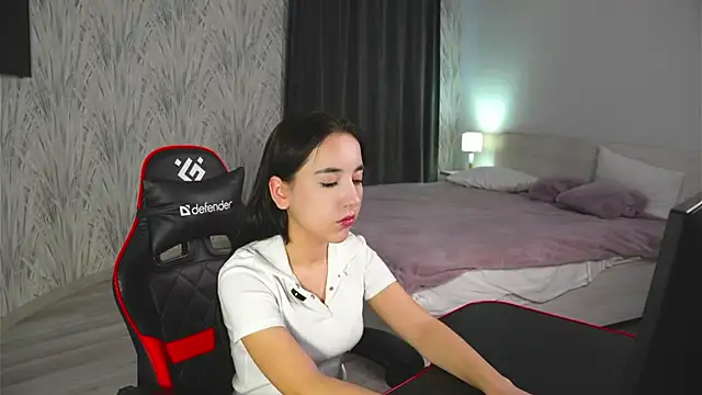 DoriSchech online show from 01/13/26, 03:43