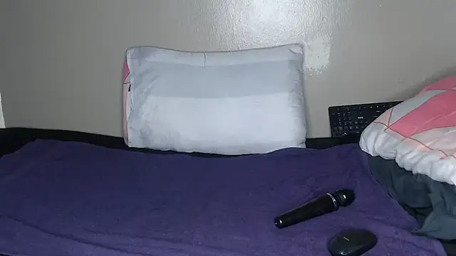 liztaylor online show from 02/16/26, 01:59