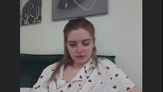 Snapshot of lina_milka chatting on 05/27/26, 06:04 lina milka online show from 05/27/26, 06:04