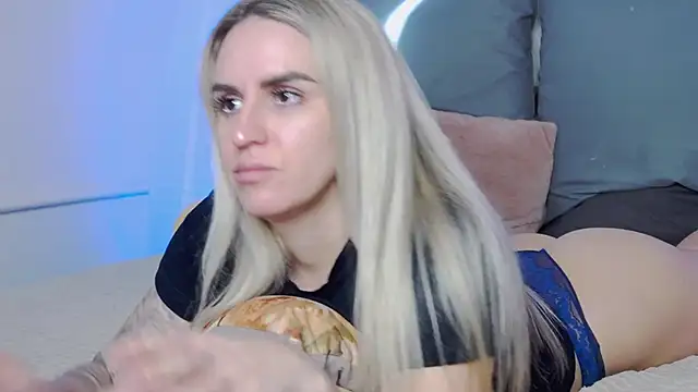 Snapshot of _KSmith_ chatting on 01/18/26, 06:17 KSmith online show from 01/18/26, 06:17