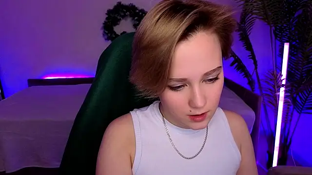 Ellie Heavenly online show from 01/14/26, 08:07