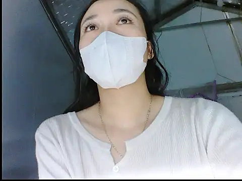 Snapshot of Onikimii chatting on 02/05/26, 04:36 Onikimii online show from 02/05/26, 04:36