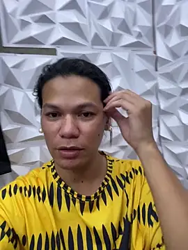 HugeAgatha online show from 05/24/26, 01:38