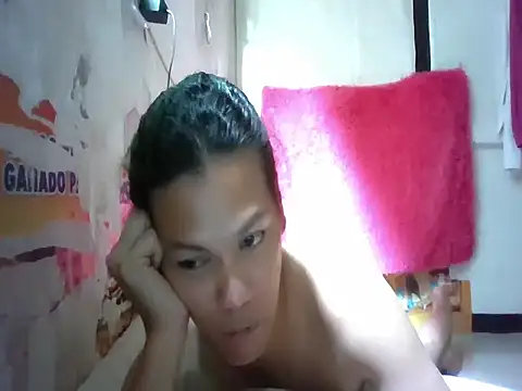 Snapshot of HugeAgatha chatting on 07/22/26, 06:59 HugeAgatha online show from 07/22/26, 06:59