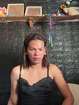 HugeAgatha online show from 02/10/26, 01:59