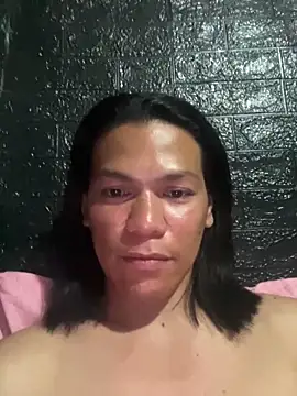 HugeAgatha online show from 04/01/26, 02:36