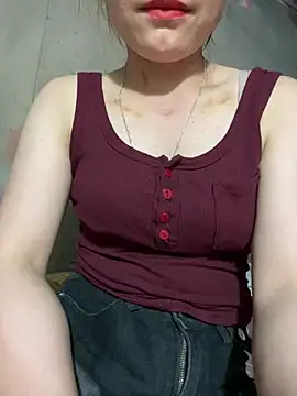 Snapshot of natra0033 chatting on 06/18/26, 01:05 natra0033 online show from 06/18/26, 01:05