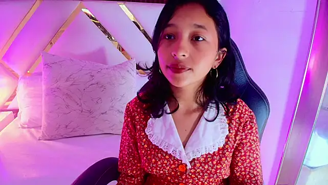 Snapshot of Real_virgin_Pussy chatting on 06/07/26, 11:48 Real virgin Pussy online show from 06/07/26, 11:48
