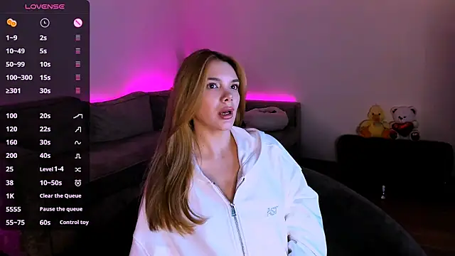 Snapshot of LEANALIES chatting on 03/02/26, 05:31 LEANALIES online show from 03/02/26, 05:31