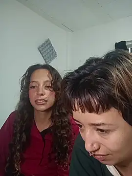 AlexxaAndRileyy online show from 05/31/26, 06:09