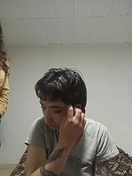 AlexxaAndRileyy online show from 04/12/26, 04:16