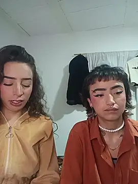 AlexxaAndRileyy online show from 05/24/26, 08:53