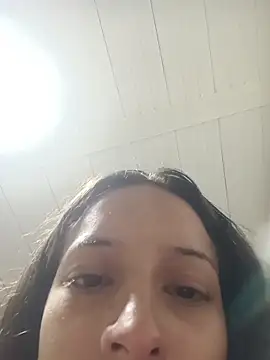 AlexxaAndRileyy online show from 04/26/26, 07:44