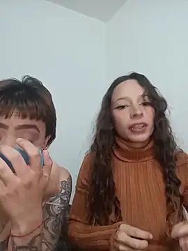 AlexxaAndRileyy online show from 04/05/26, 06:25