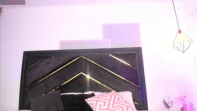 april jones05 online show from 04/17/26, 11:24