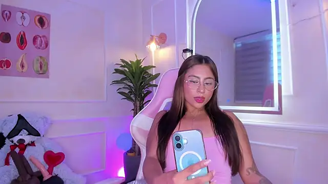 ThamaraGen  online show from 03/24/26, 07:36