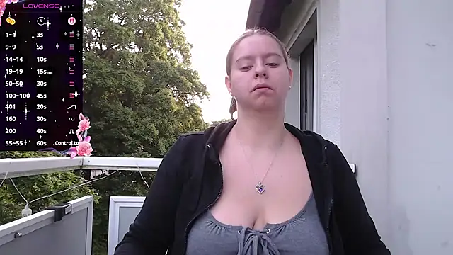 Mia lou05 online show from 05/24/26, 04:23