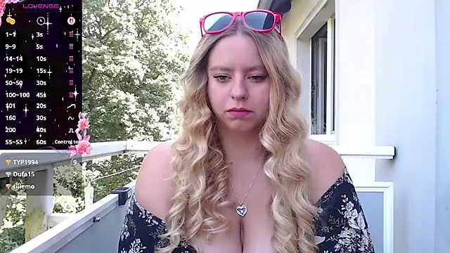 Mia lou05 online show from 07/13/26, 07:51