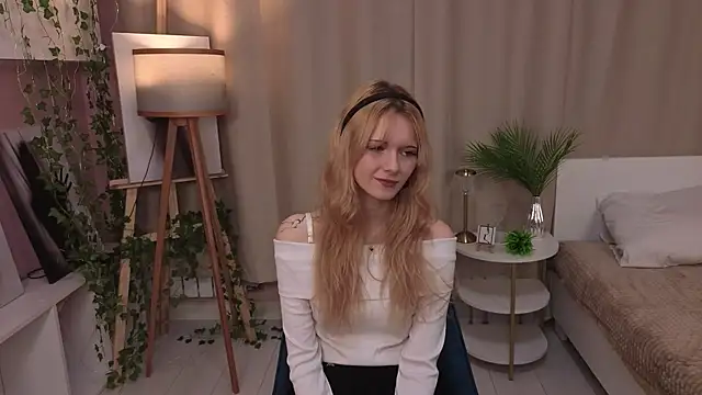 JuanaSumma online show from 04/13/26, 06:06