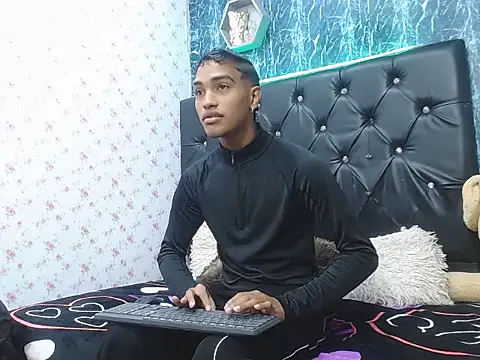 emersson sex18 online show from 01/13/26, 02:21