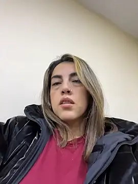 Snapshot of Paulinaa_bella chatting on 03/03/26, 01:12 Paulinaa bella online show from 03/03/26, 01:12