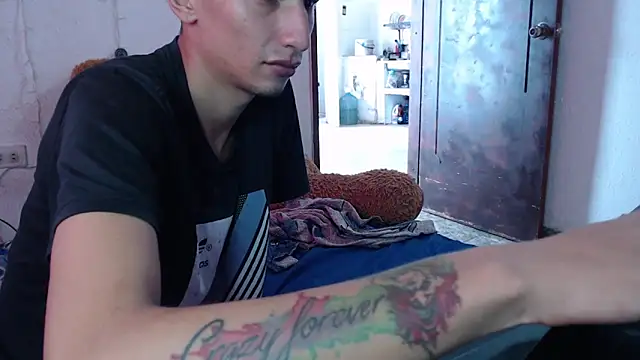 Chloe Candys online show from 04/15/26, 05:17