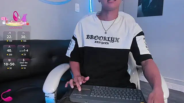 Liam9  online show from 01/14/26, 02:37