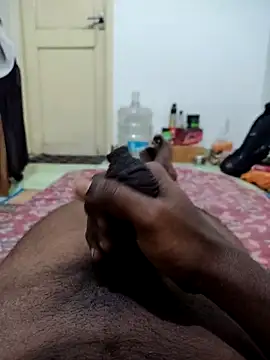 Snapshot of TamilBoy3007 chatting on 02/05/26, 08:48 TamilBoy3007 online show from 02/05/26, 08:48