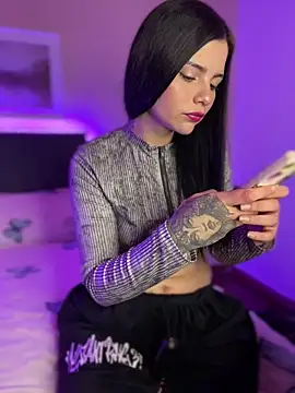 Adhaira pink10 online show from 01/15/26, 11:08