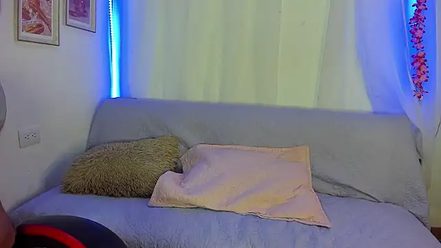 Zara Foxxx  online show from 02/07/26, 12:18