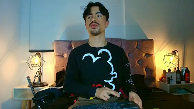 Ethan Briggs  online show from 03/27/26, 03:37