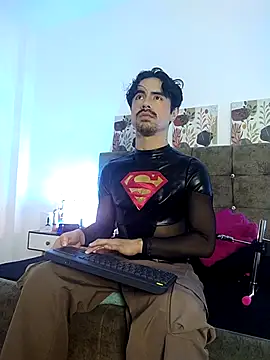 Ethan Briggs  online show from 05/05/26, 03:31