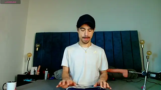 Ethan Briggs  online show from 04/06/26, 03:35