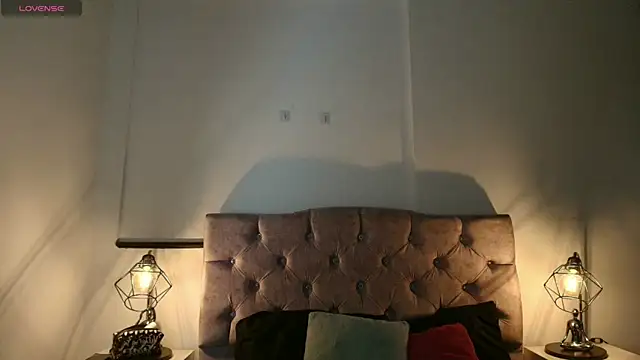 Ethan Briggs  online show from 04/03/26, 03:46