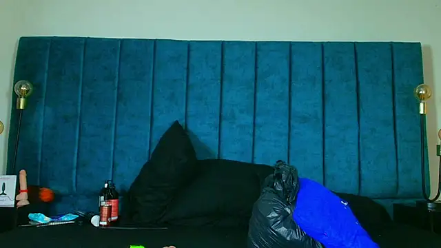 Ethan Briggs  online show from 04/02/26, 03:46