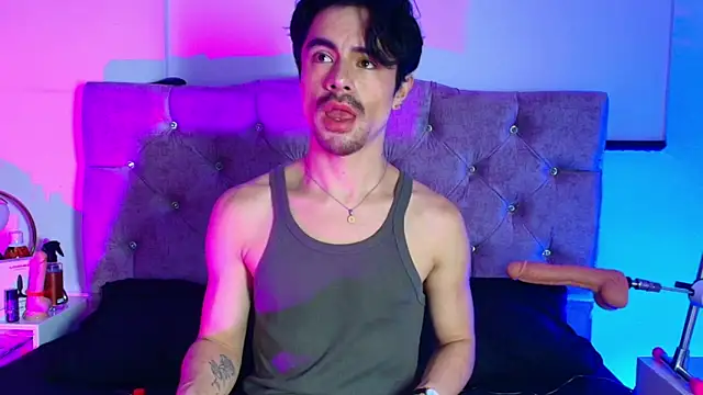 Ethan Briggs  online show from 03/05/26, 03:36