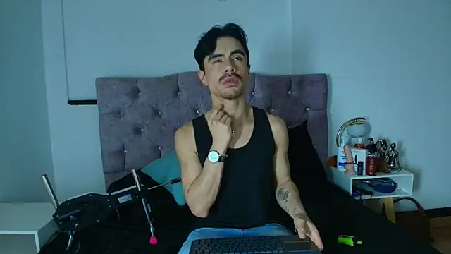 Ethan Briggs  online show from 03/20/26, 03:40