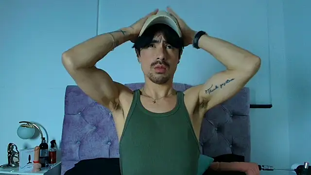 Snapshot of Ethan_Briggs_ chatting on 02/20/26, 03:36 Ethan Briggs online show from 02/20/26, 03:36