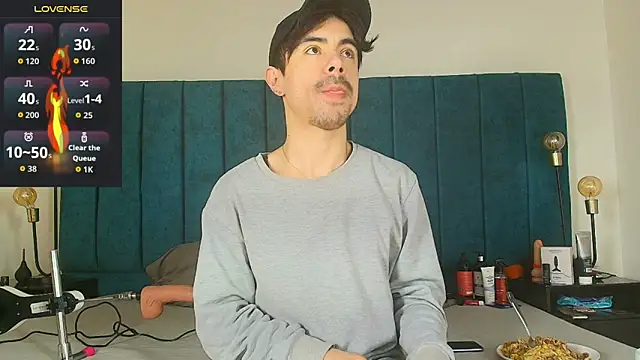 Ethan Briggs  online show from 04/04/26, 03:35