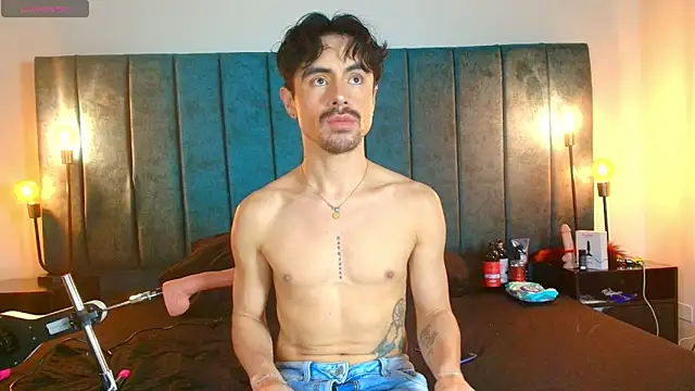 Ethan Briggs  online show from 03/28/26, 03:51