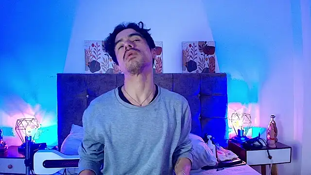 Ethan Briggs  online show from 05/13/26, 03:35