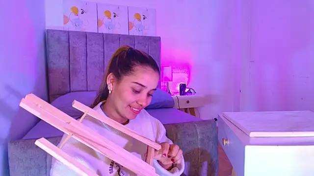 Lucy Carson  online show from 04/03/26, 03:13