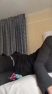 Snapshot of sterng6969 chatting on 02/07/26, 03:47 sterng6969 online show from 02/07/26, 03:47