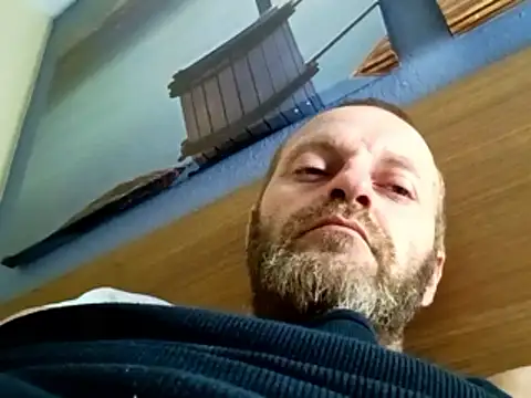 Snapshot of sterng6969 chatting on 02/26/26, 04:01 sterng6969 online show from 02/26/26, 04:01