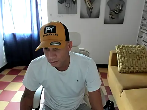 danisegura online show from 01/13/26, 02:43